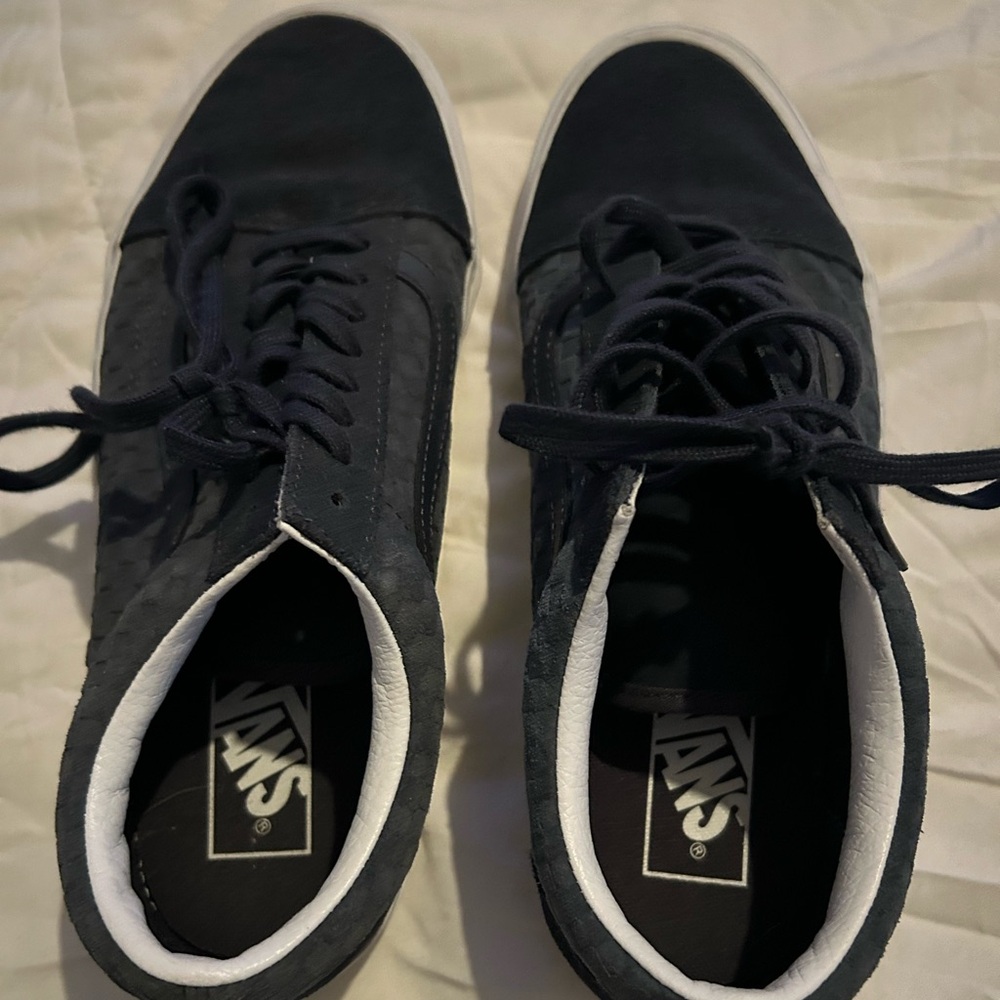Vans - Picture 4 of 4